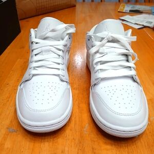 White Sneakers Air Jordan 1 Low Womens Size 8.5